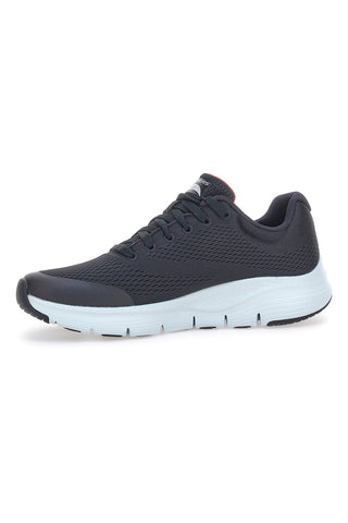 Črni tekaški copati Skechers Arch Fit