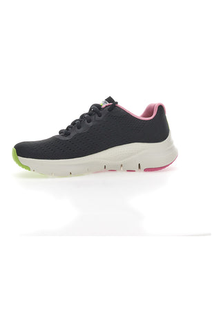 Tekaske copate Skechers Infinity Cool Črne