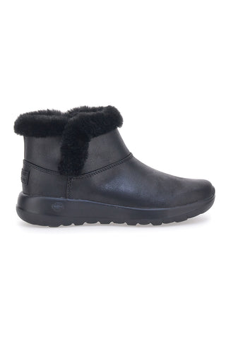Črni škornji Skechers On-The-Go Joy Endeavor