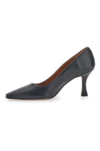 Črne čevlje z zvonastim peto Pittarello Couture 48301