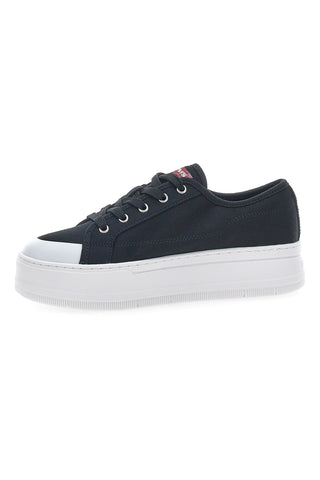 Črni platneni supergi Levi's VTAM0031T