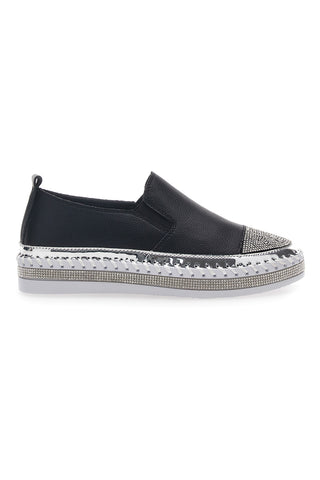 Sneakers Slip-On s črnimi okraski Cafè Cost 23015