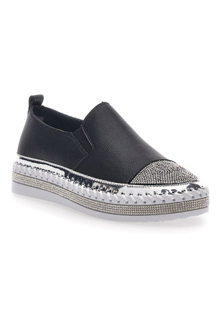 Sneakers Slip-On s črnimi okraski Cafè Cost 23015