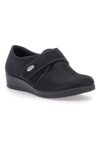 Črne zaprte copate z velcro zaponko FLY FLOT 38865