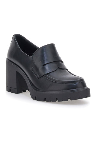 Črni mokasini s klobukastim peto PITTARELLO CAPSULE 24182001