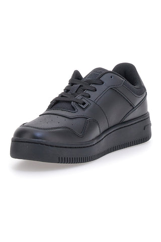 Črni športni copati TOMMY JEANS RETRO BASKET ESS