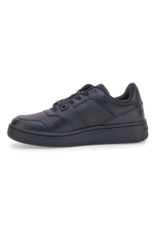 Črni športni copati TOMMY JEANS RETRO BASKET ESS