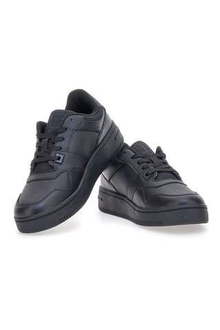 Črni športni copati TOMMY JEANS RETRO BASKET ESS