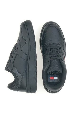 Črni športni copati TOMMY JEANS RETRO BASKET ESS
