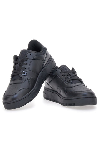 Črni športni copati TOMMY JEANS RETRO BASKET ESS