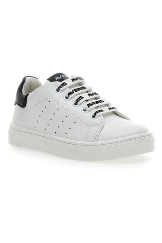 Superge Averis 4102 bele