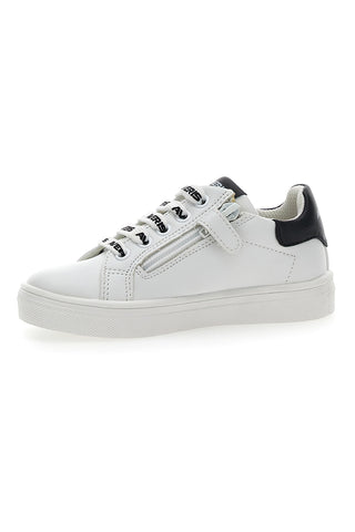 Superge Averis 4102 bele