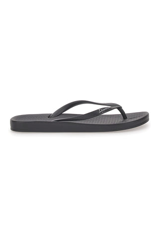 Črne minimalistične japonke Ipanema IP81030