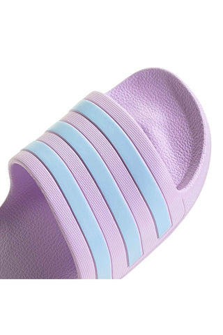 Lila kopalke z Adidas Adilette Aqua črtami