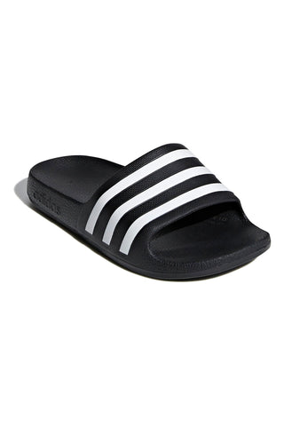 Črne in bele natikače z Adidas Adilette Aqua K črtami