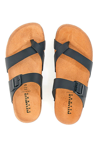 Črne natikače s križnim trakom in nastavljivo sponko, izdelane v Italiji PITTARELLO TIERRA 335A20630SR