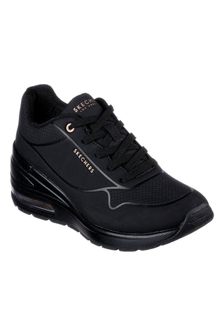 Črni čevlji s klini in podplatom Air Skechers Million Air Elevated Air