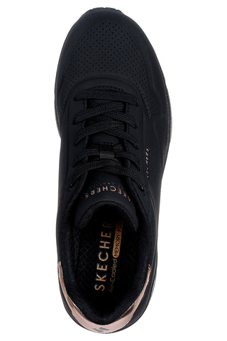 Črni supergi s klobučkom in zlatimi detajli Skechers Uno Wedge Hi Steps