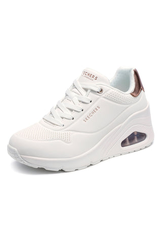 Bele superge s klini in kovinskimi detajli Skechers UNO Wedge Hi Steps