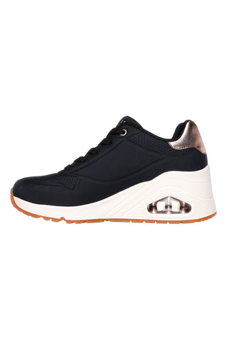 Črni superge s klini in kovinskimi detajli Skechers UNO Wedge Hi Steps