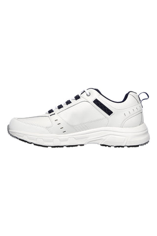 Bele pohodne čevlje z usnjenim zgornjim delom SKECHERS Relaxed Fit: Oak Canyon - Redwick