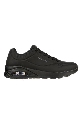 Črni športni copati s širokim podplatom in vložkom Air Cooled Memory Foam SKECHERS Uno - Stand On Air
