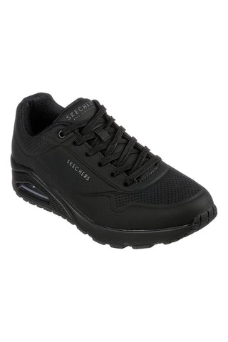 Črni športni copati s širokim podplatom in vložkom Air Cooled Memory Foam SKECHERS Uno - Stand On Air