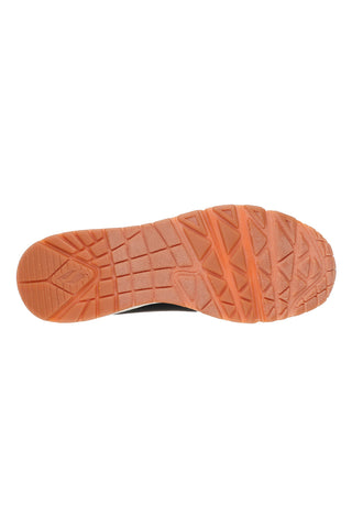 Črni športni copati z blaženim podplatom Air-Cooled Memory Foam Skechers Uno Suited On Air