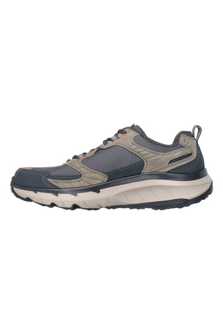 Športni čevlji Skechers D'Lux Pro v barvi taupe z antislipno podlogo Memory Foam