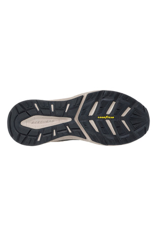 Športni čevlji Skechers D'Lux Pro v barvi taupe z antislipno podlogo Memory Foam