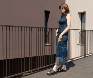 Indossare i sandali bassi: idee di outfit passepartout per l’estate