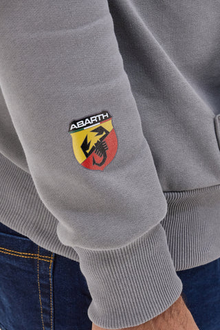 Siva kapuco s kapuco in logotipom Abarth AH025CP na sprednji strani