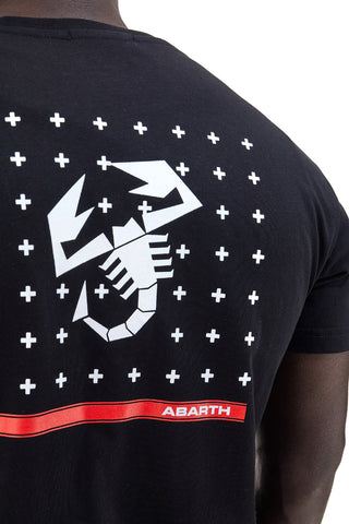 Črna majica z natisnjenim motivom na prsih in rdečimi detajli Abarth AH024TEA