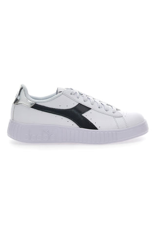 Bele superge z črnim okrasom Diadora Step P Teamtime