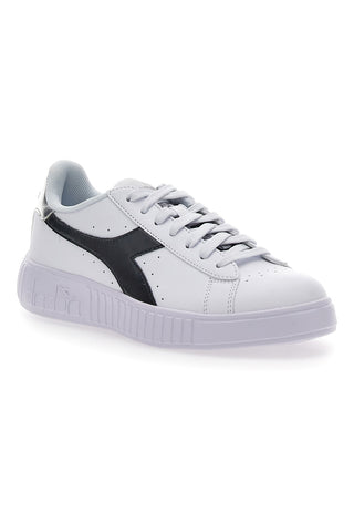 Bele superge z črnim okrasom Diadora Step P Teamtime