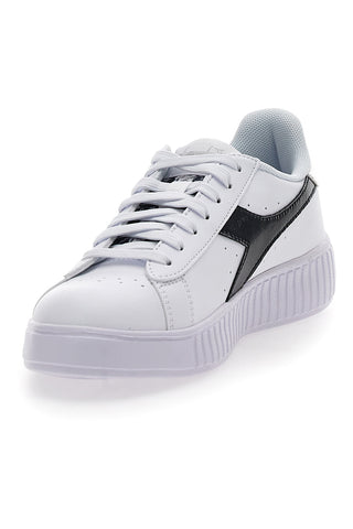 Bele superge z črnim okrasom Diadora Step P Teamtime