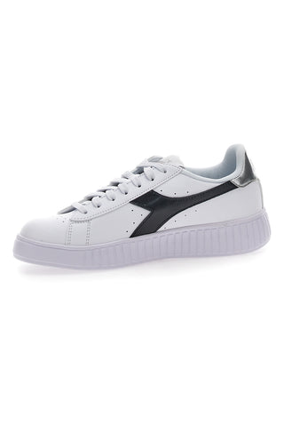 Bele superge z črnim okrasom Diadora Step P Teamtime