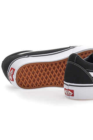 Črni supergi Vans Ward Platform