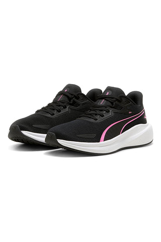 Črni tekaški čevlji z roza detajli Puma Skyrocket Lite