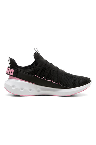 Črni in roza tekaški čevlji z mrežastim zgornjim delom PUMA Softride Carson Fresh