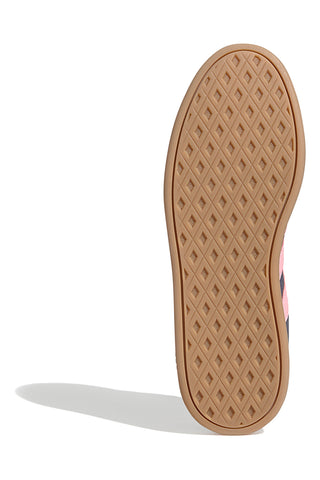 Modri in roza superge z usnjenim zgornjim delom Adidas Breaknet Sleek