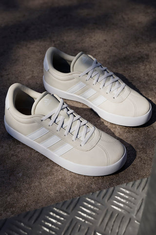Bež usnjene superge z belimi črtami Adidas VL Court 3 K