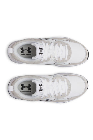 Bele in svetlo sive superge s stranskim logotipom in dvignjenim podplatom Under armour W Mirage Sport