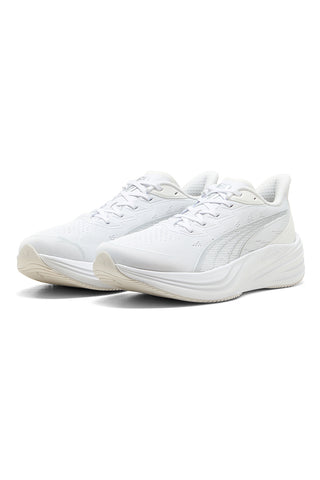 Beli tekaški copati Puma Darter Pro 2