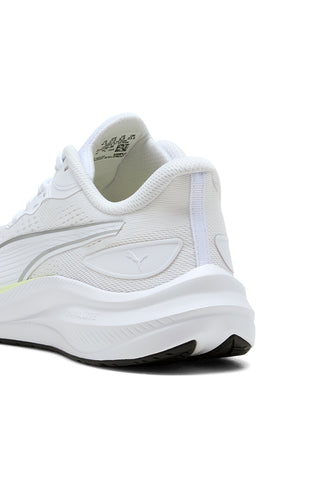 Beli oblazinjeni lahki tekaški copati Puma Skyrocket Lite 2