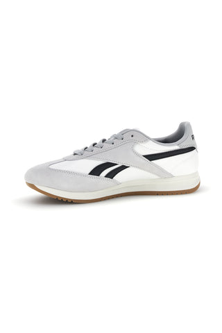 Bele športne copate iz blaga s svetlo sivimi vložki Reebok World 70