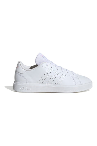Bele superge z izrezanimi trakovi iz recikliranega materiala Adidas Advantage Base 2