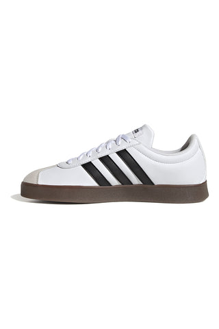 Bele superge z črnimi črtami in konico iz semiša Adidas VL Court Base