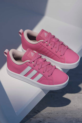 Roza superge z belimi črtami iz recikliranega materiala Adidas VS Pace 2.0 K
