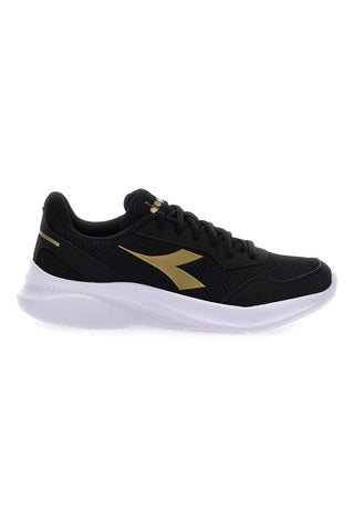 Lahki črni tekaški čevlji iz mrežastega materiala Diadora Robin 6 W